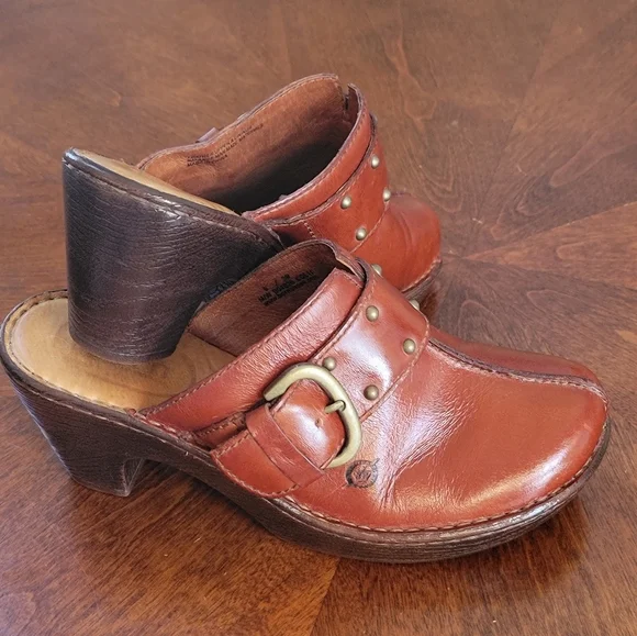 BORN LEATHER CLOGS - Picture 4 of 9